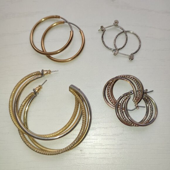 Lot 4 Pairs Earrings Vintage Gold Silver Tones Loops Hoops Bundle Pcs - Picture 1 of 7